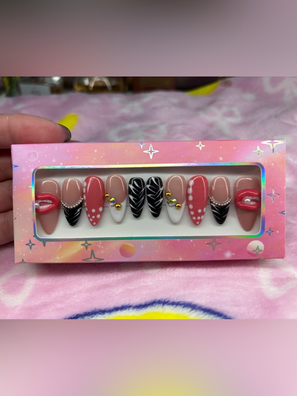 False Nail Set - Pink, Black & White Decorative Press-Ons